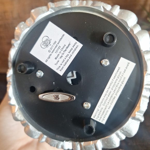 Precious Moments Angel W/Snowflake Glitter Snow Globe - Picture 7 of 7